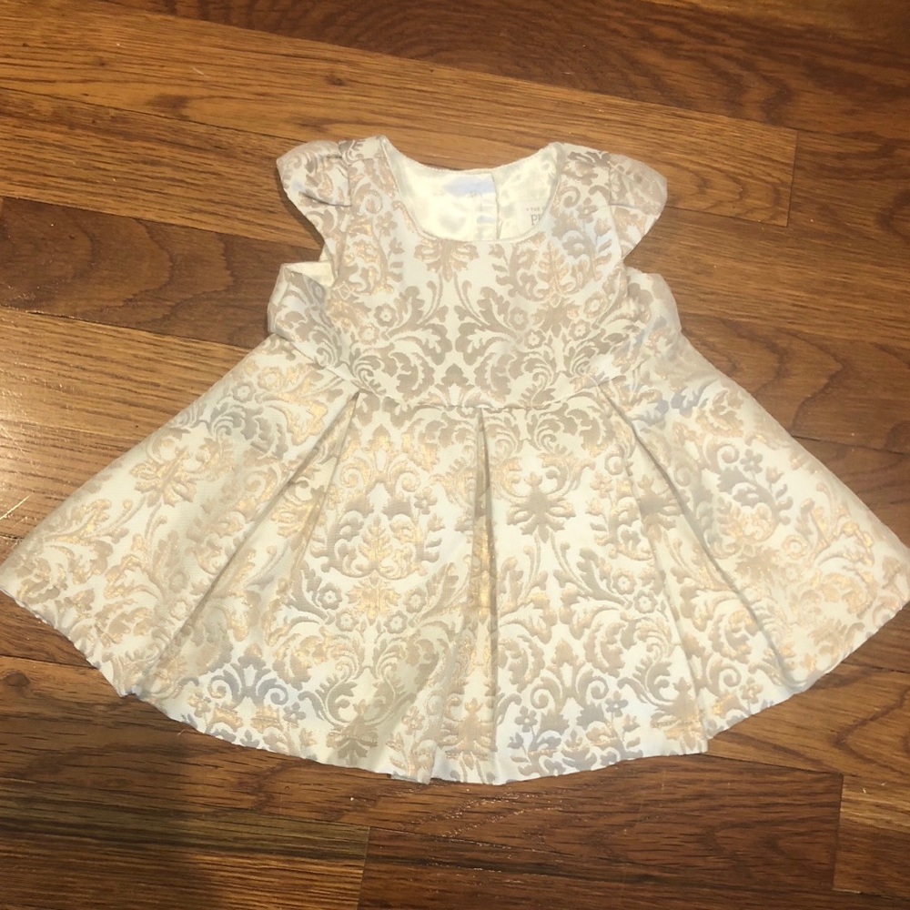 *NWT* Girls 0-3m gold pleated dress